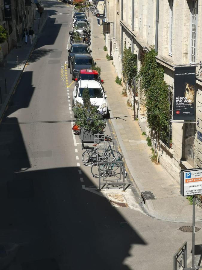 Apartment Escale Citadine Au Centre D'avignon, Climatisation, De Charme, Spacieux Et Lumineux Avignon