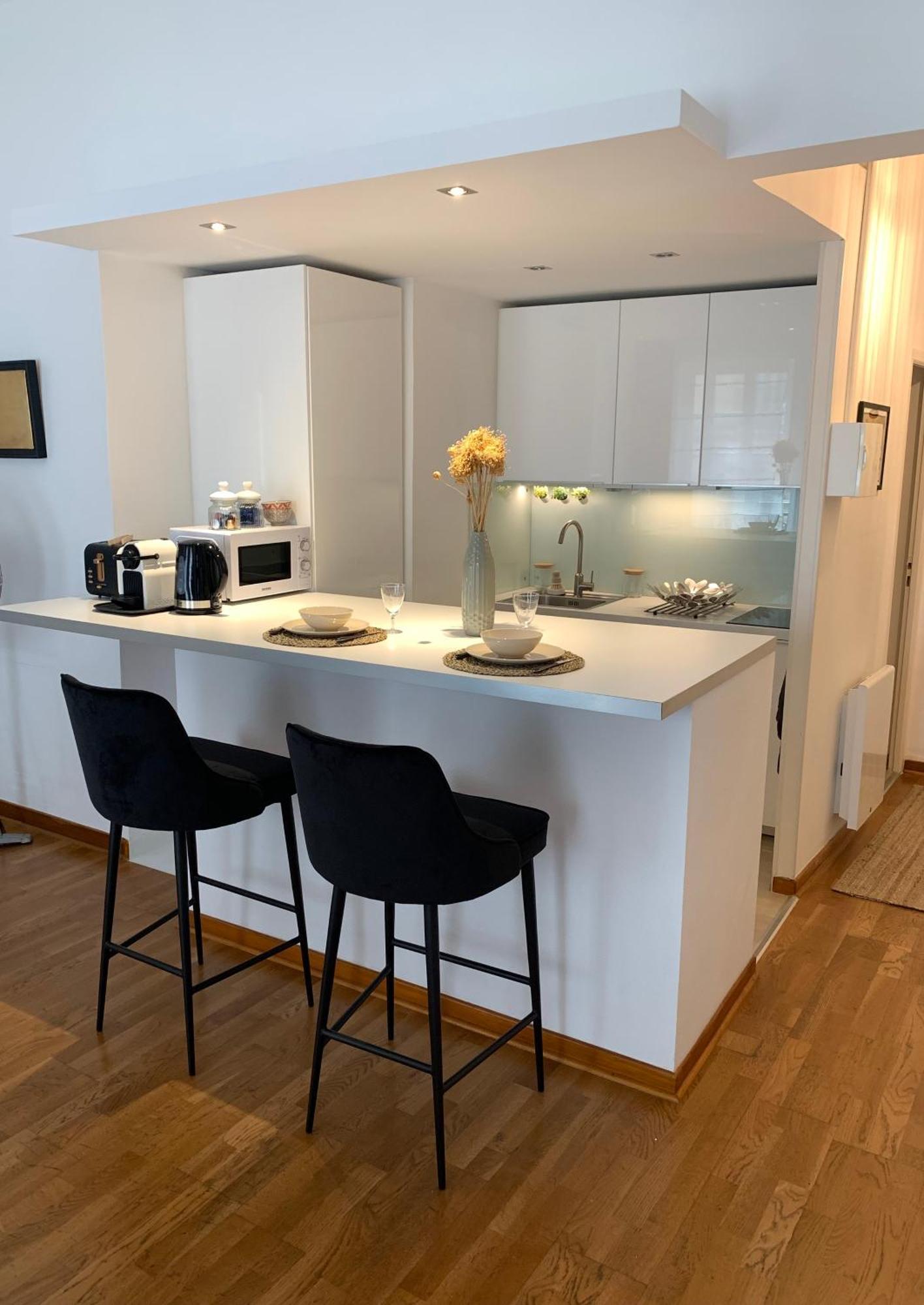 Escale Citadine Au Centre D'avignon, Climatisation, De Charme, Spacieux Et Lumineux Apartment *