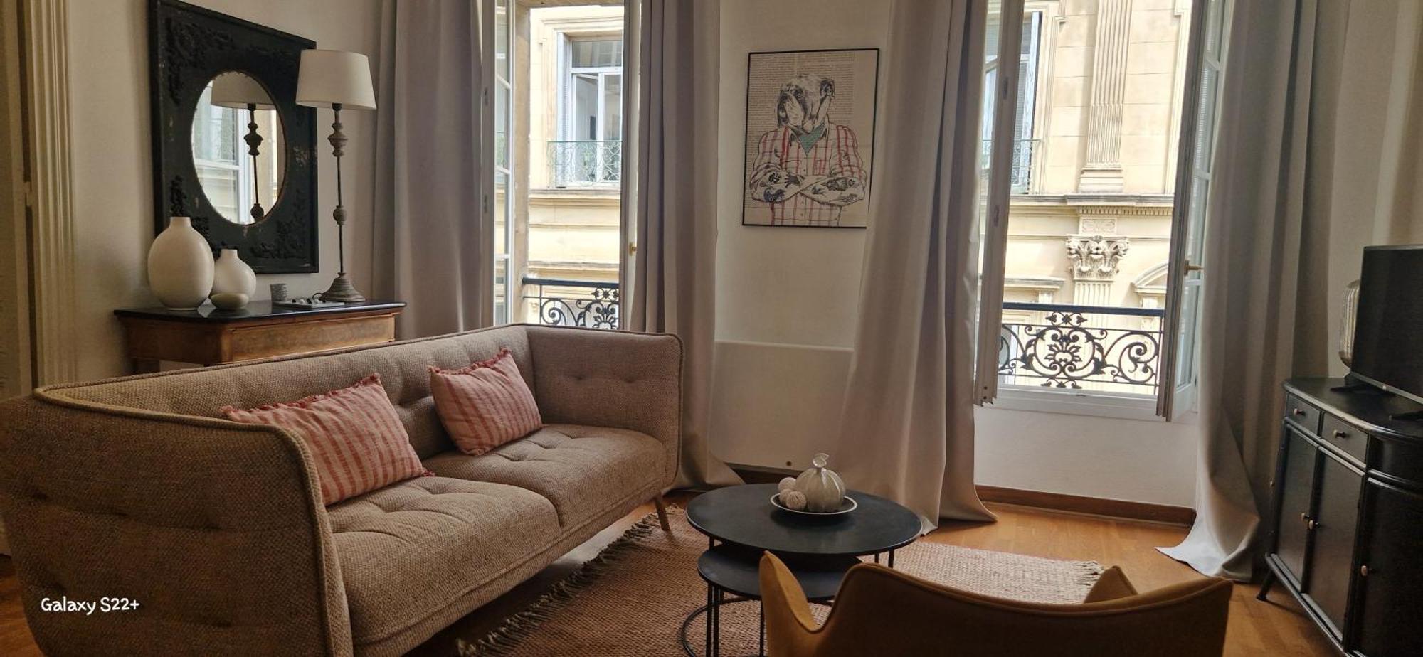 Apartment Escale Citadine Au Centre D'avignon, Climatisation, De Charme, Spacieux Et Lumineux Avignon