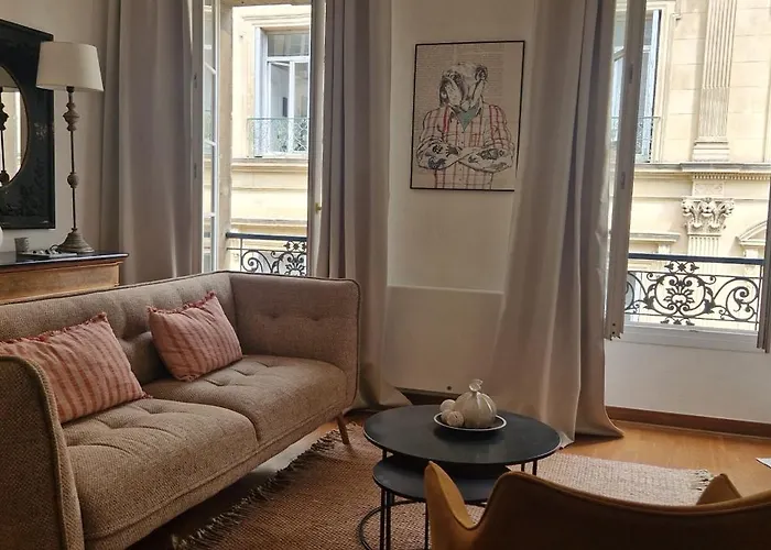 Escale Citadine Au Centre D\'Avignon, Climatisation, Appartement De Charme, Spacieux Et Lumineux