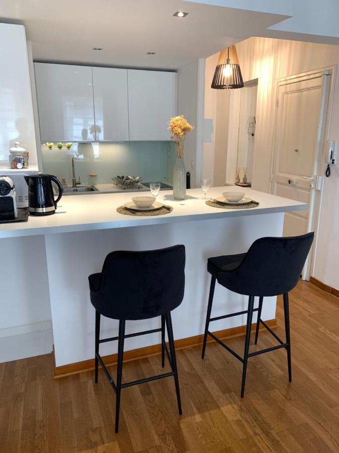 Appartamento Escale Citadine Au Centre D'avignon, Climatisation, De Charme, Spacieux Et Lumineux *